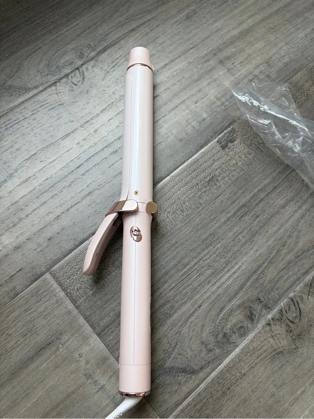 T3 SinglePass Curl X - Pink Styling Wand 1 1/4” size